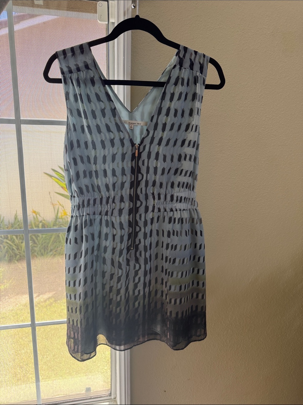 RACHEL Rachel Roy Blue Sleeveless V-Neck Zip-Front Tunic with Black Dot Pattern
